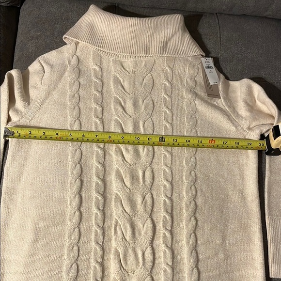 Banana Republic Cream Cowl Neck Cable Knit Sweater - Picture 3 of 11